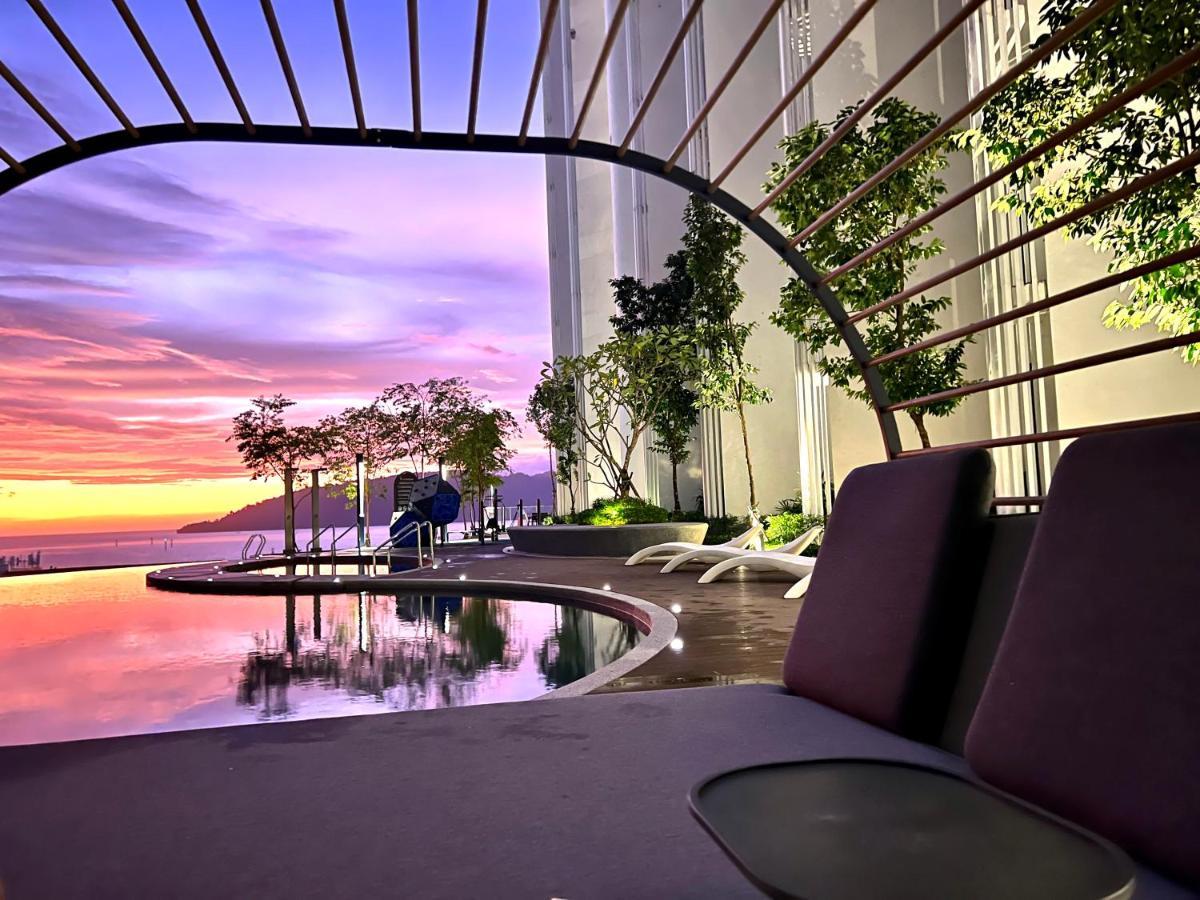 The Shore Cbd Kota Kinabalu By Laxzone Suite Exterior foto